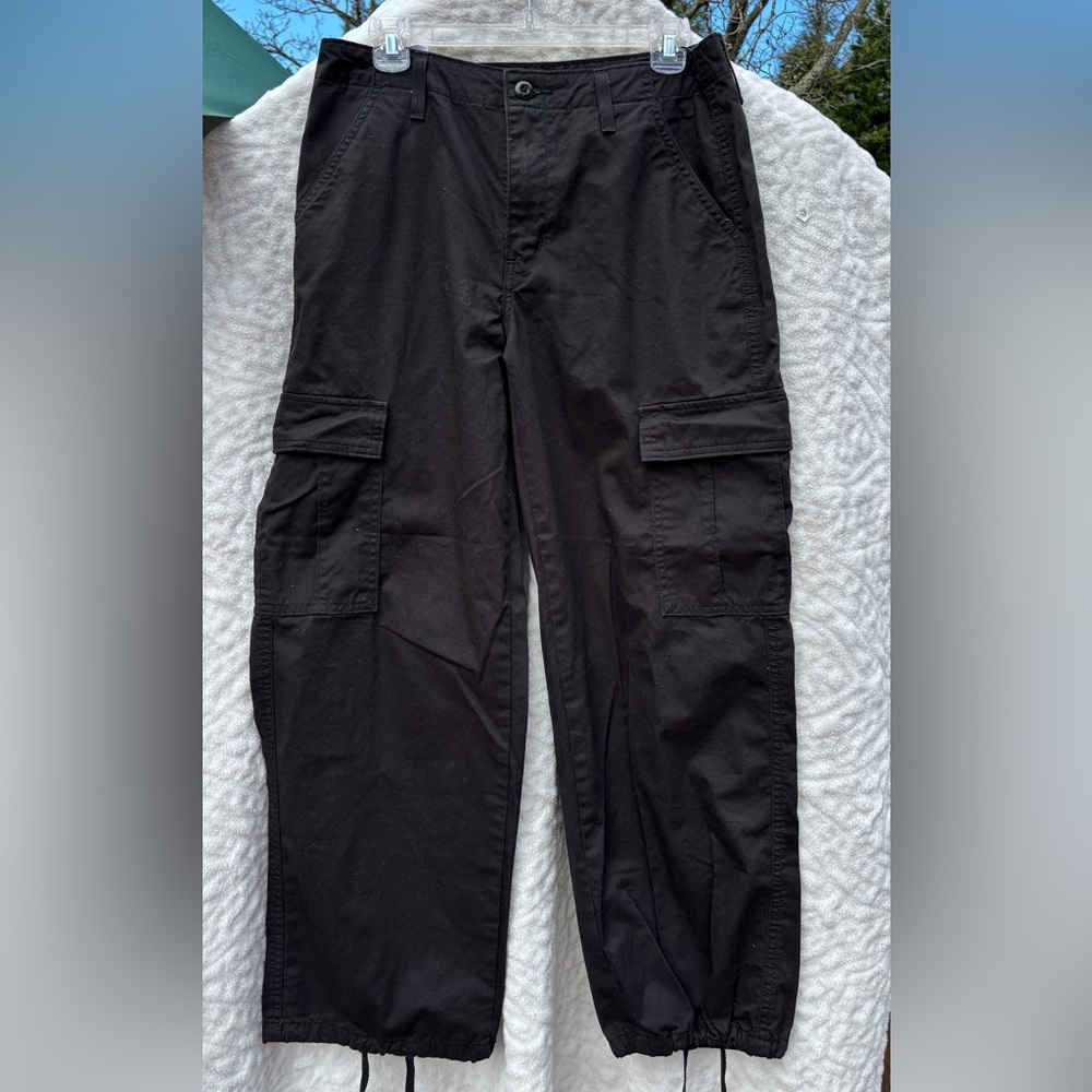 Levi's Black Cargo Pants